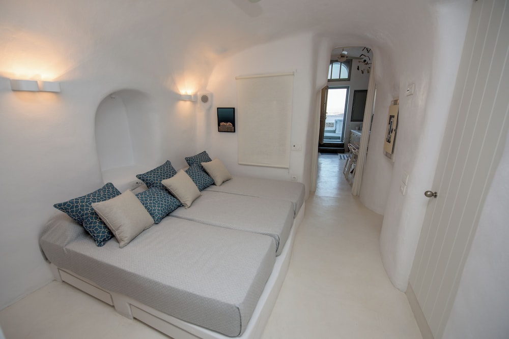 Cave Villa Valente