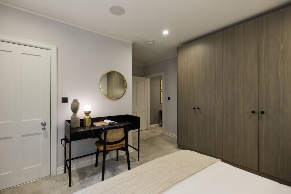 The Bayswater Retreat - Adorable 3bdr Flat With Balcony