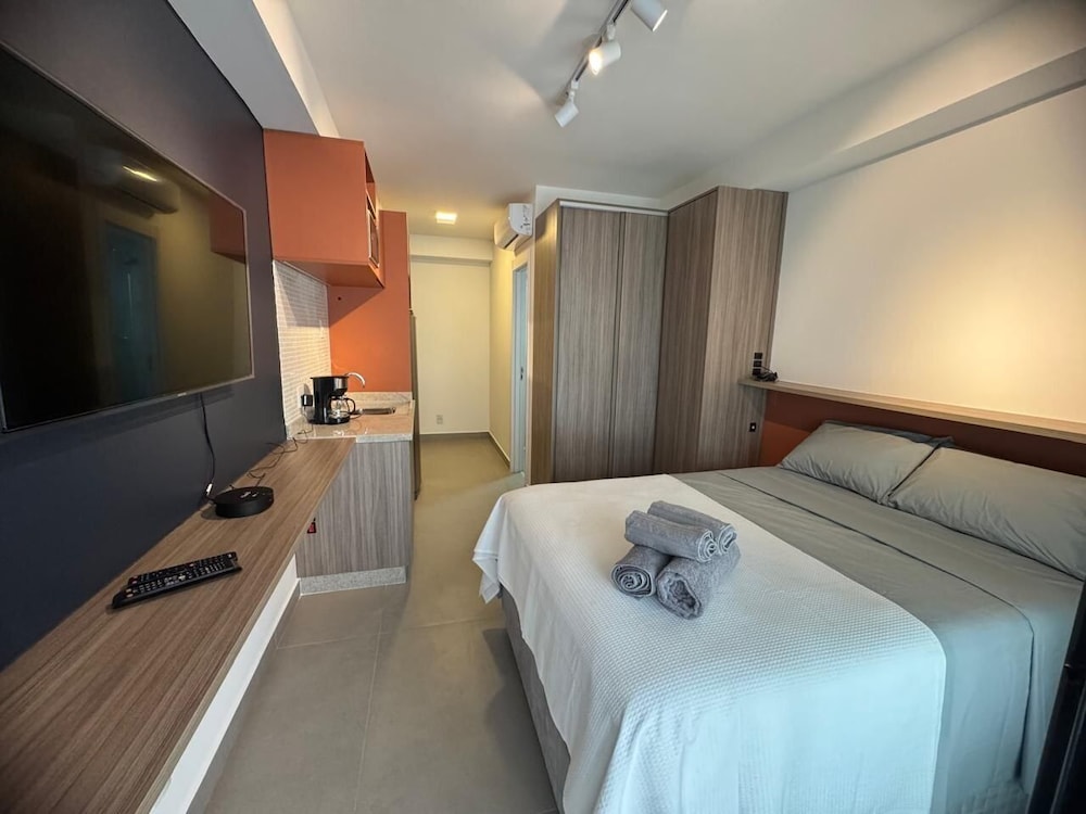 Haus Mitre Residences