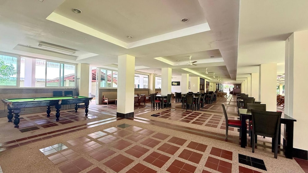 Palace - Spacious 1 Bedroom Condo With Shared Pool