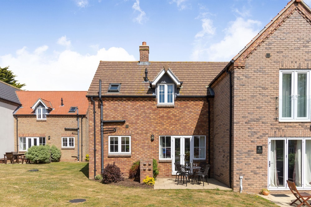 Lilipad Cottage