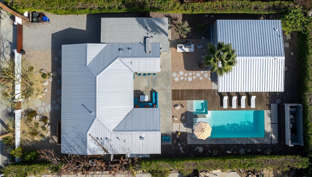 Luxury 4-bedroom Home With Pool Spa Stunning Mountain Views
