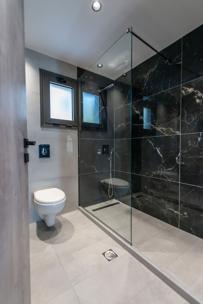 Agalliu Villa en Zakynthos — bathroom