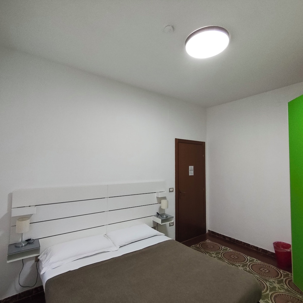 Room & Parking