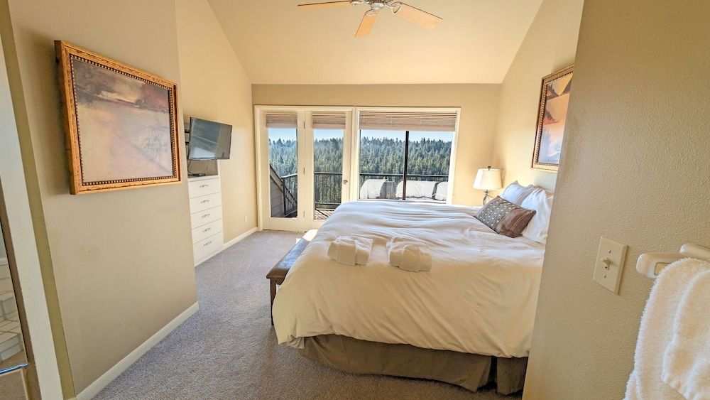 Mt Bachelor Village 424 A Sr 2 Bedroom Condo