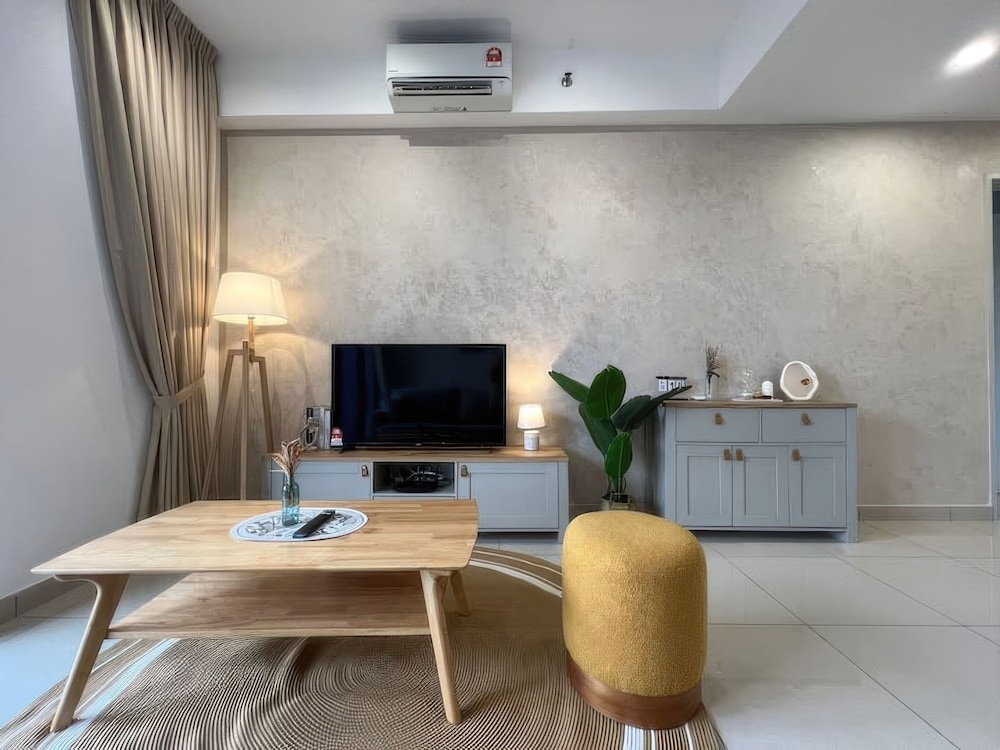 Trion Residence by Emily in Town