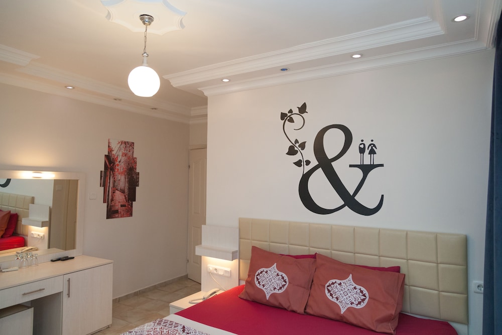 Koboroz Otel en Ayvalik — hotel room