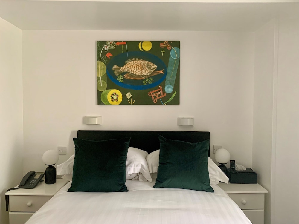 Sarum Hotel