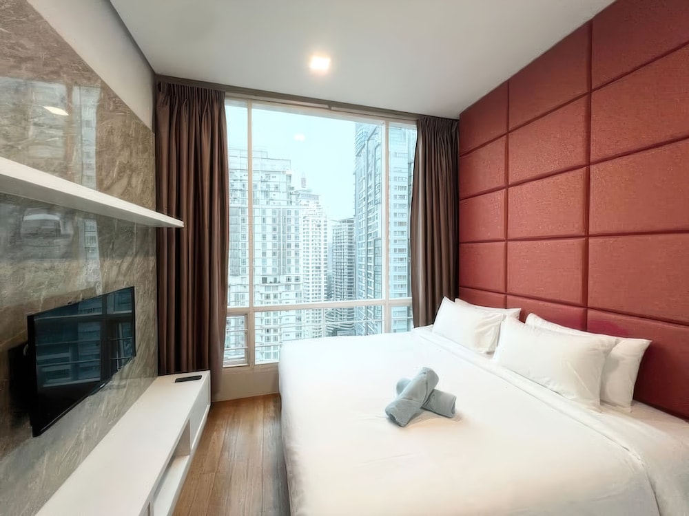 SOHO Suites KLCC by Emily in Town