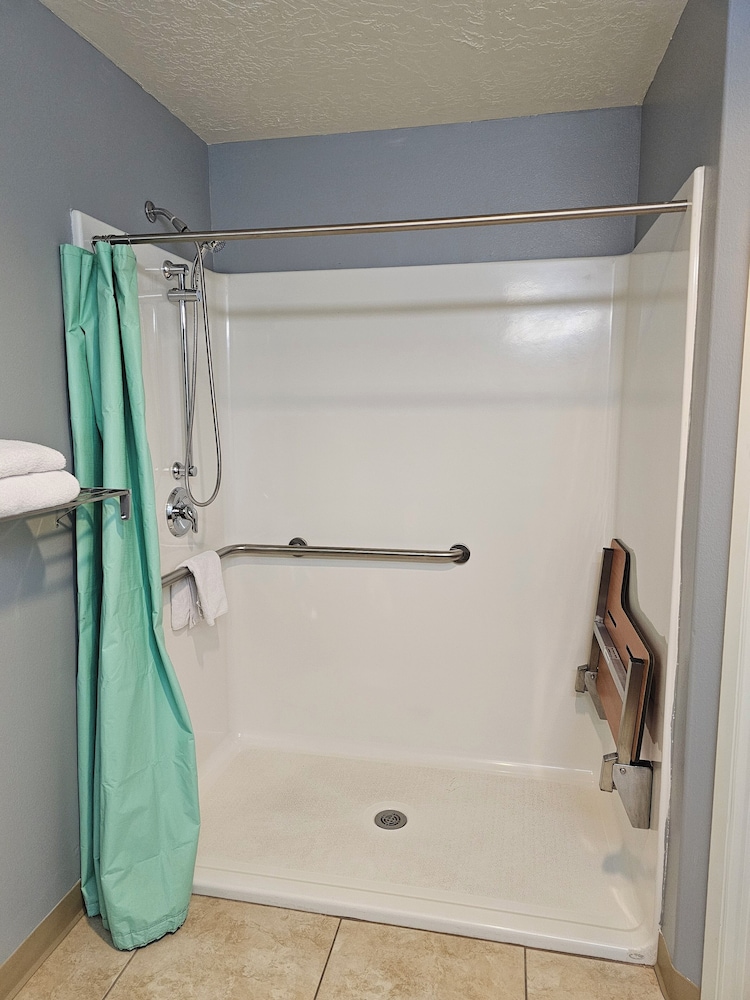 Vernal Vacations - Executive Inn and Suites Extended Stay in Vernal - Property Image 5