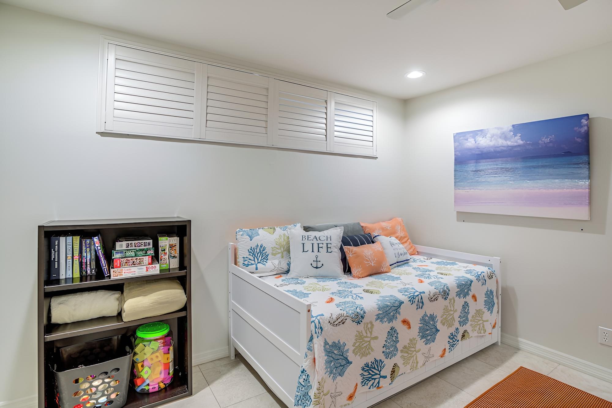 Oceanfront Madeira Beach Condo: 1 Mi to Boardwalk! view 4