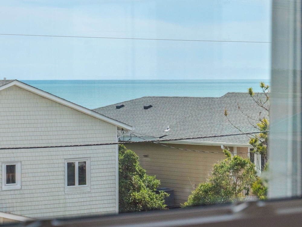 Happy Days by Topsail Realty