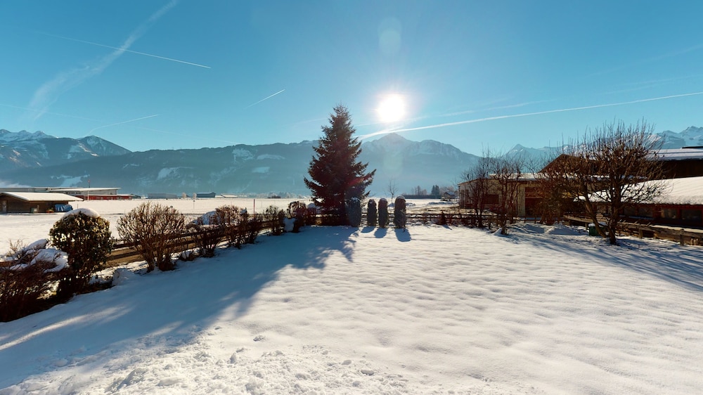 Mountain Nests - Chalets Apartments