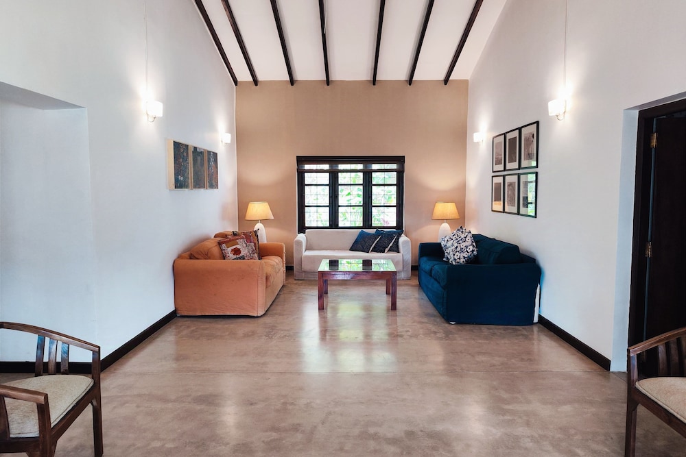The 6th Milepost Tea Bungalow