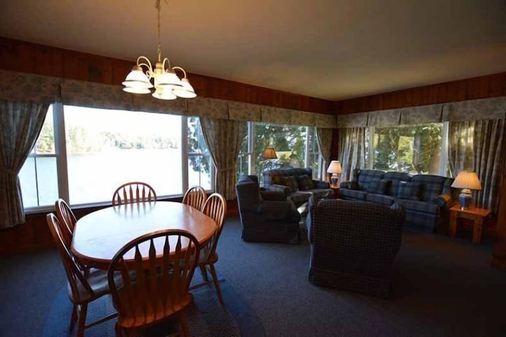 Port Cunnington Lodge