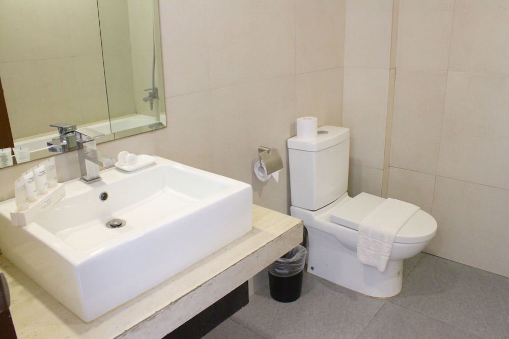 Ocean Suites Boutique Hotel
