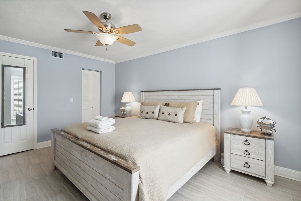 Fernandina Shores 6398 2 Bedroom Condo