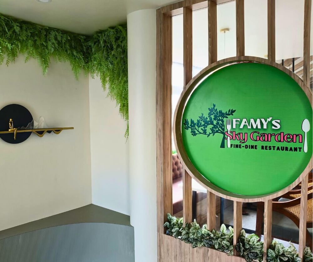 Hotel Famy Palace