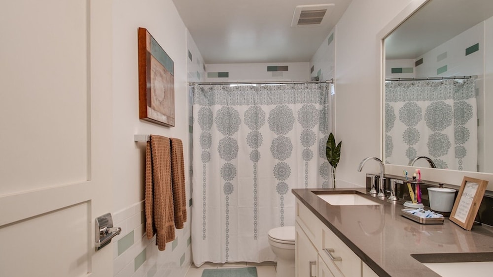 Relaxing 4 Bdrm Retreat in the Heart of Scottsdale
