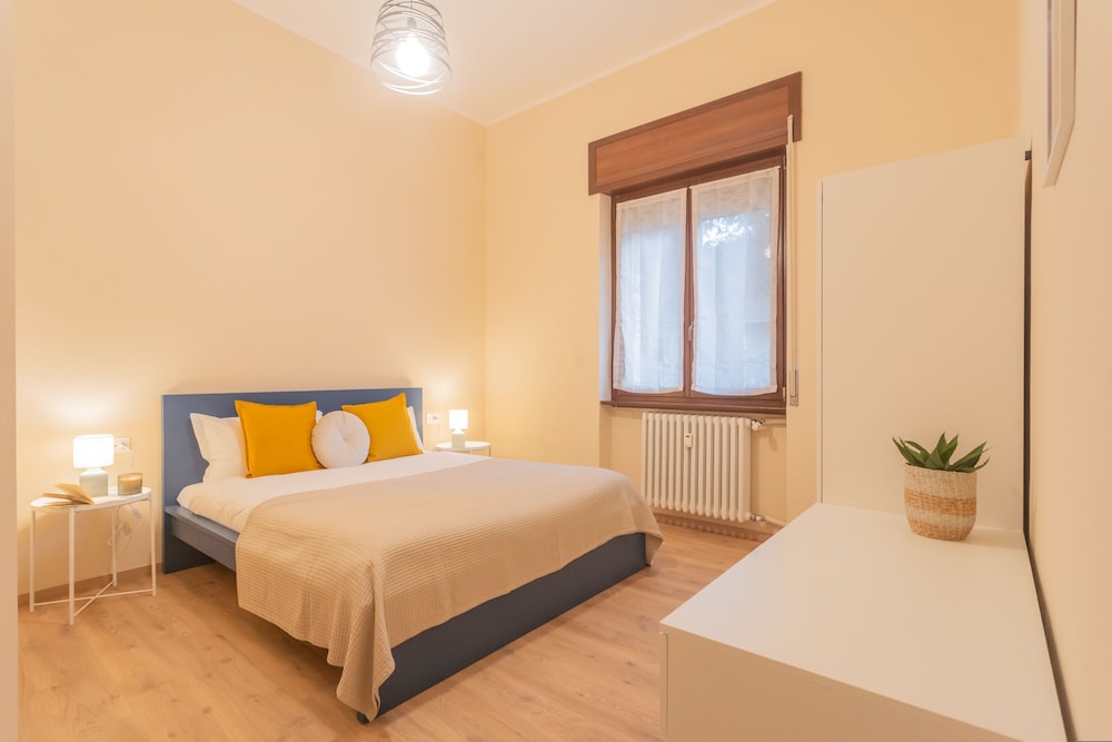 Simar Apartments Nearby Como S G Train Station