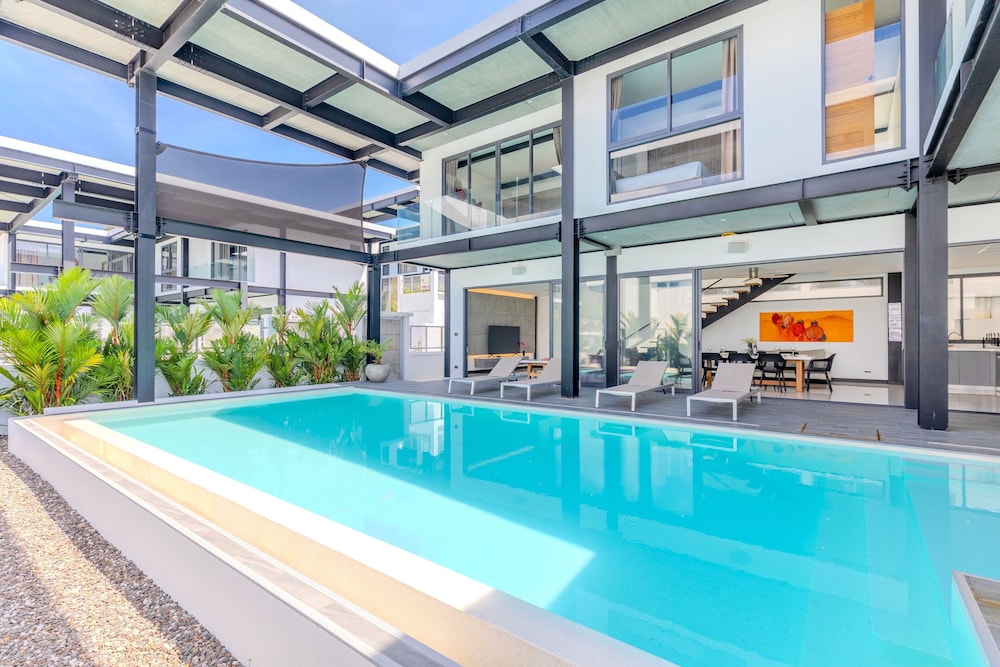 Loft-Style 4BR Salt Pool Villa Sunset 6