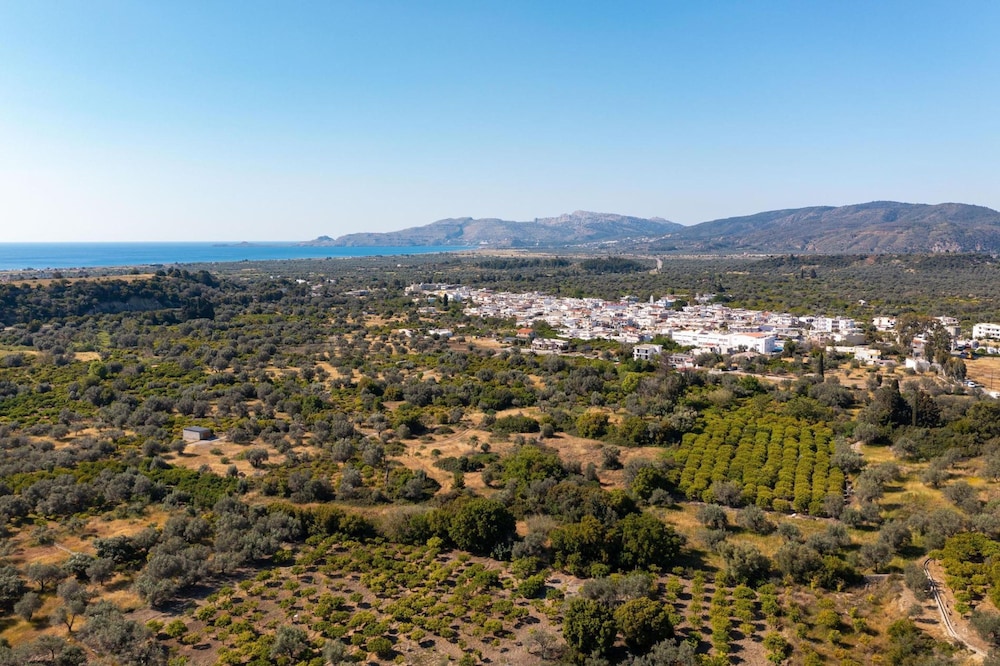 Massari Hills- Villa Nobu 4
