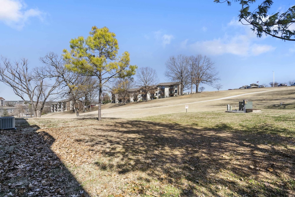 Fairway View Duo Stay for 12!