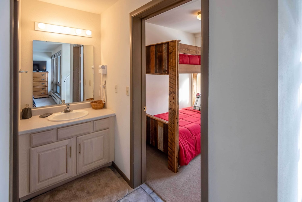 Steps to Ski Lifts - Condo w/ Walk-out Patio! view 5