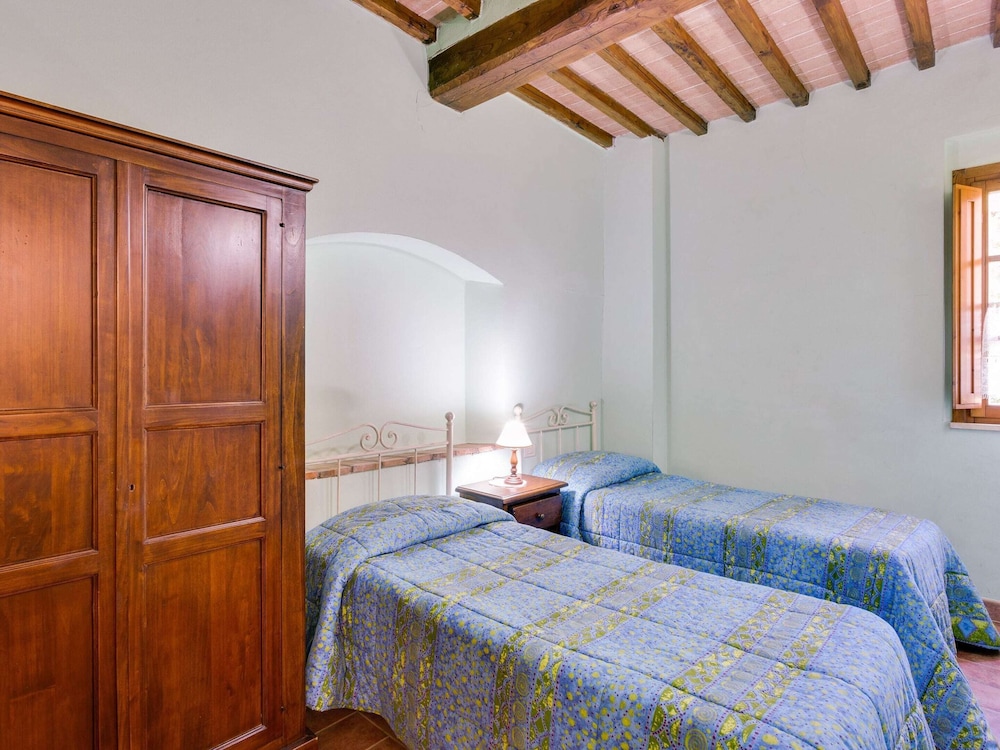 Scenic Apartment in Casole D'elsa With Pool photo 5
