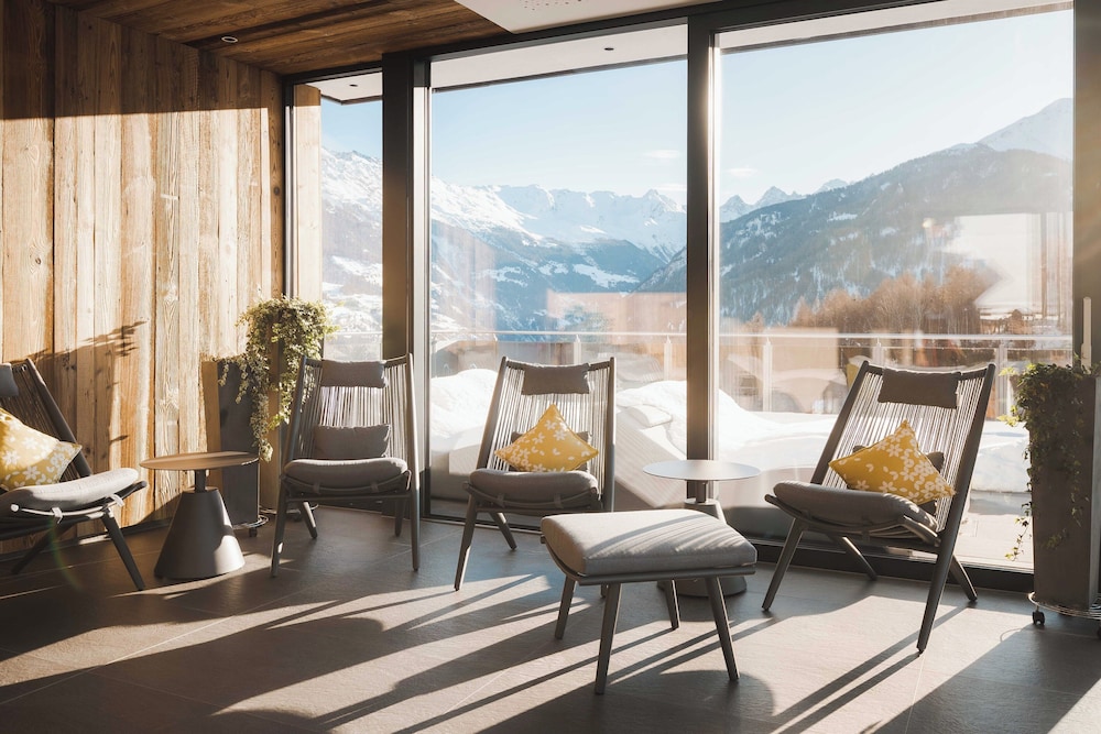 Alpine Hotel Resort Goies