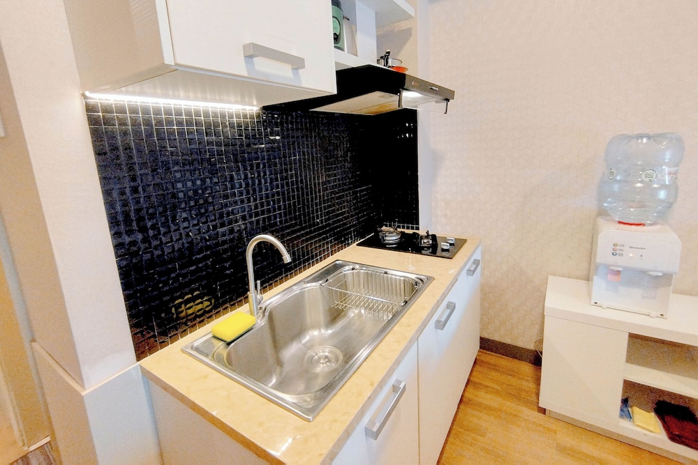 Minimalist Studio Conecting To Mall At Anderson Supermall Mansion Apartment