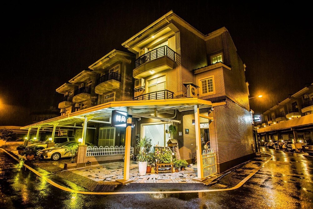 Corner Casual B&B