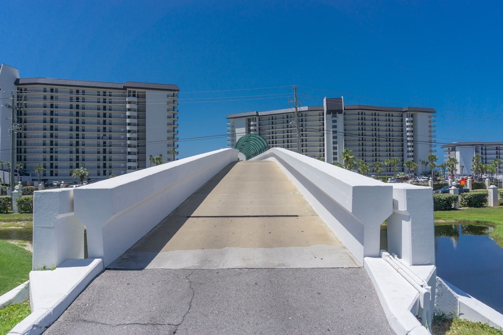 Edgewater Beach & Golf Resort by Panhandle Getaways