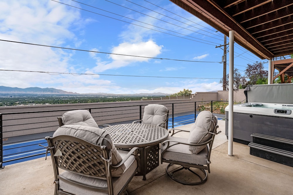 All-new Luxe Stay Views, Sauna & Hot Tub 7 Bedroom Villa