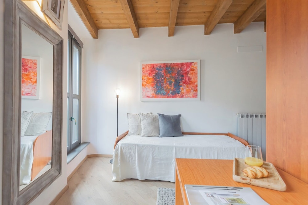 Luini 7 by Rentallcomo by Rent all Como