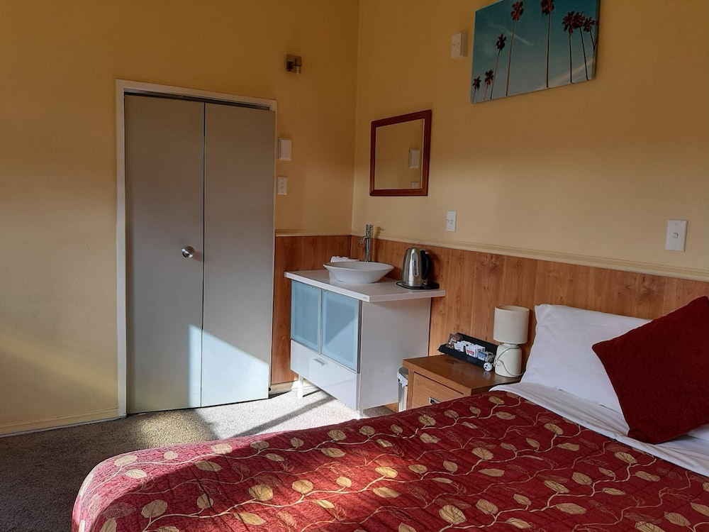 Avana Suites