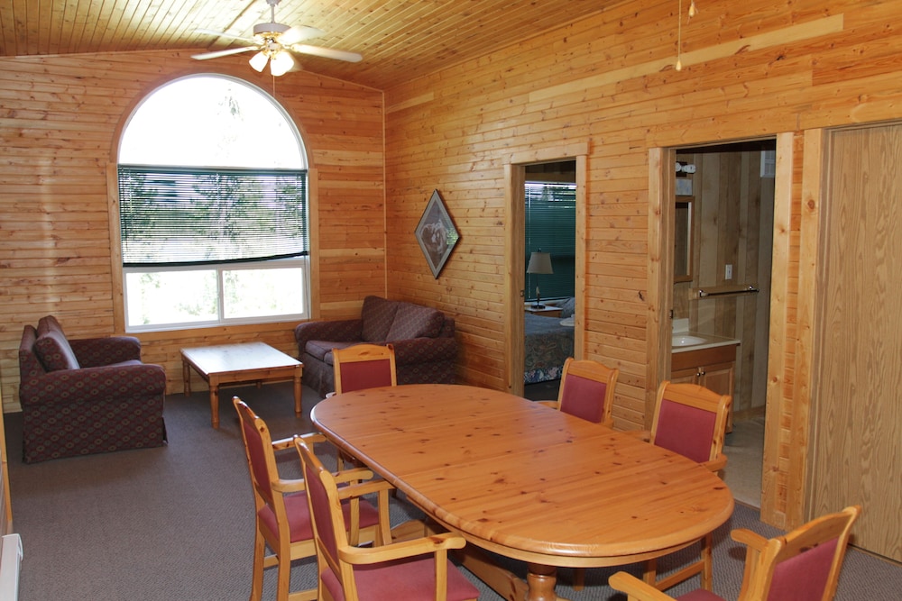 Minor Bay Lodge & Outposts