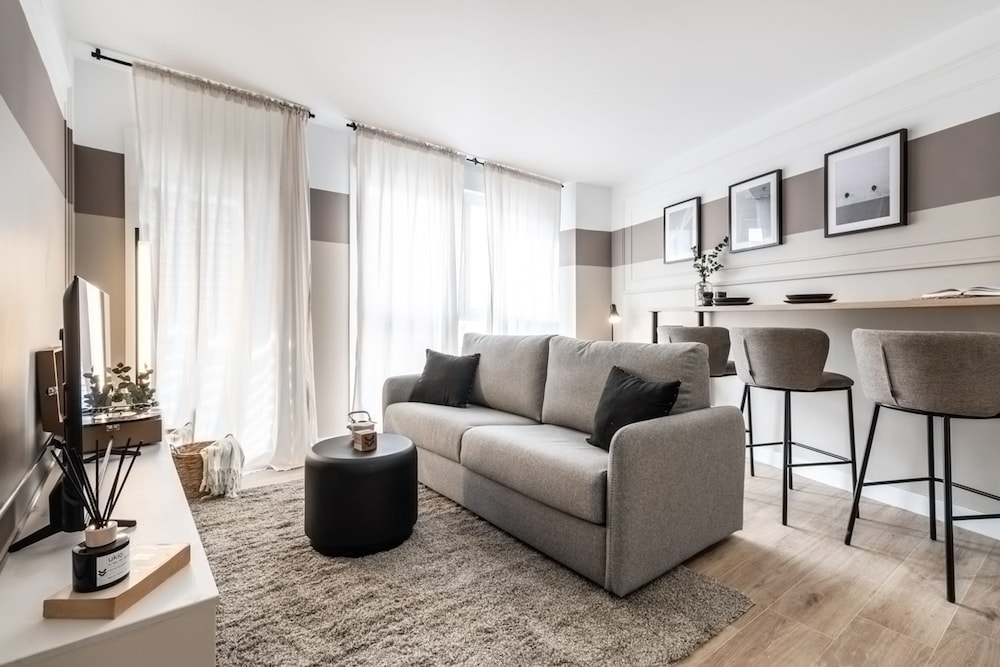 Carranque - 1 Bedroom and Pool in Castilla