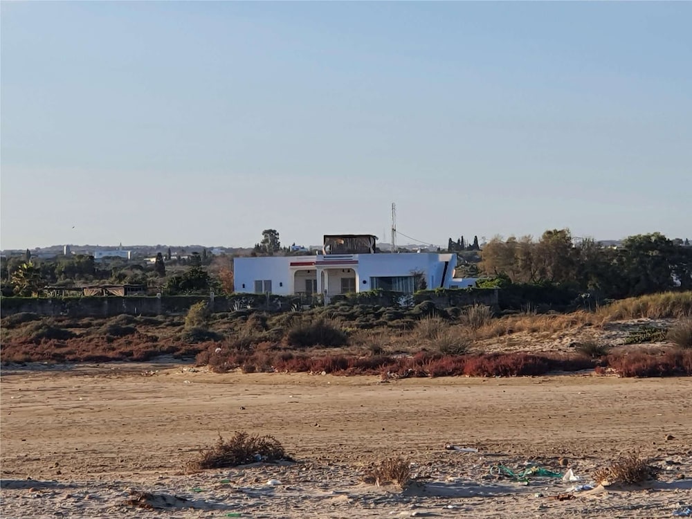 Fell Maamoura Beach