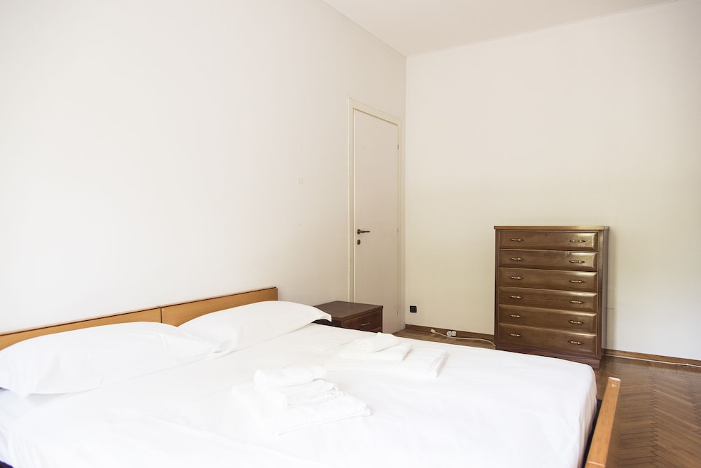 2 Bedrooms Flat near Bocconi, Iulm, Navigli