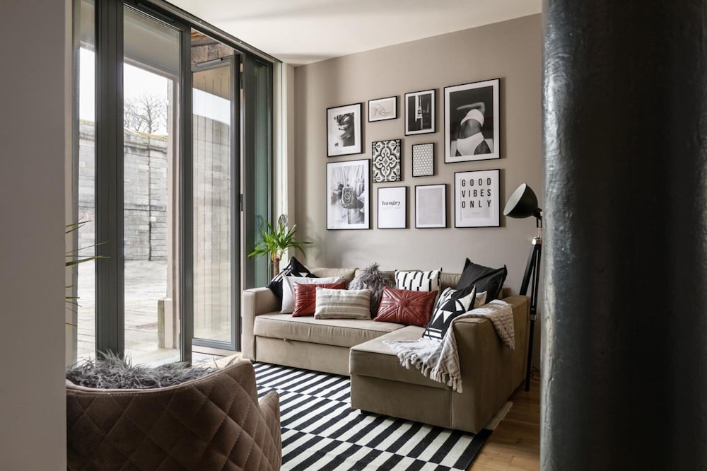 Two-bedroom Apartment at Royal William Yard view 5