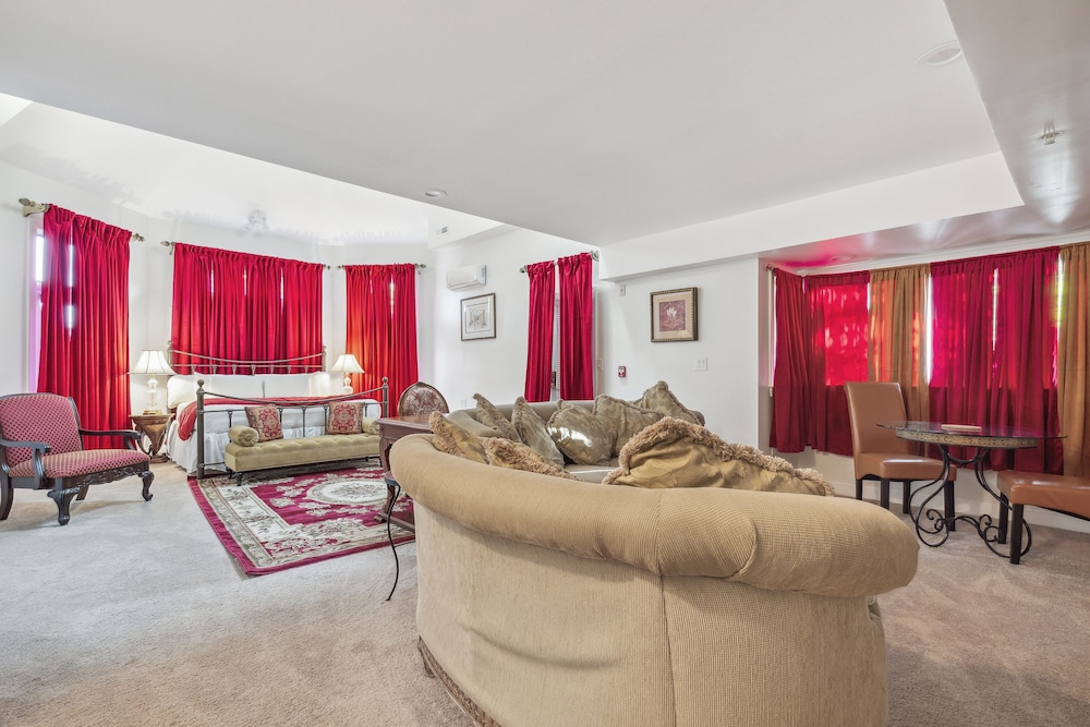 Columbia Vacations - The Columbia Inn at Peralynna Manor - Property Image 63