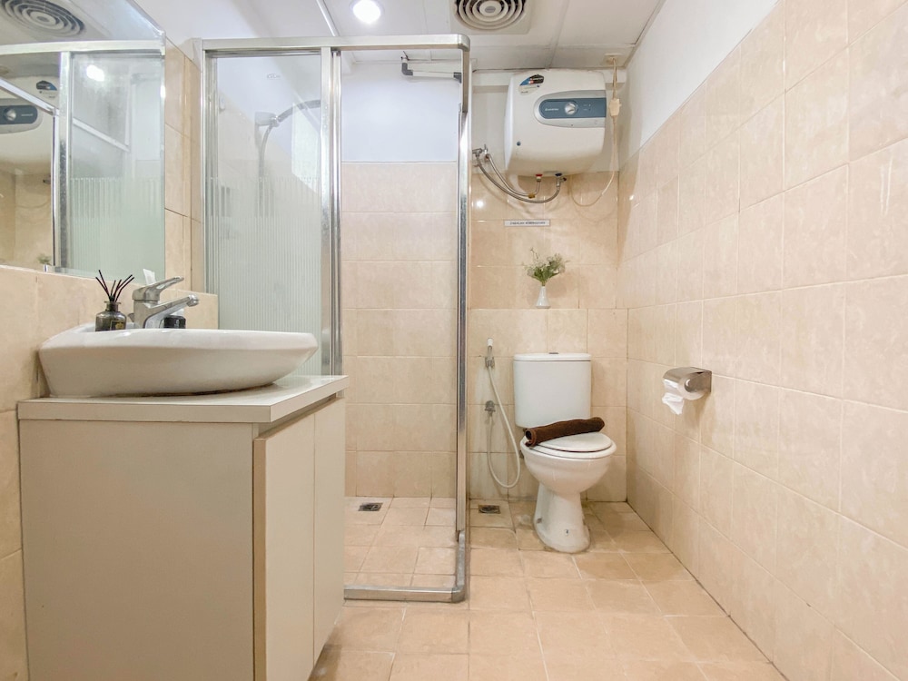 Best Location And Cozy 2Br At The Wave Kuningan Apartment