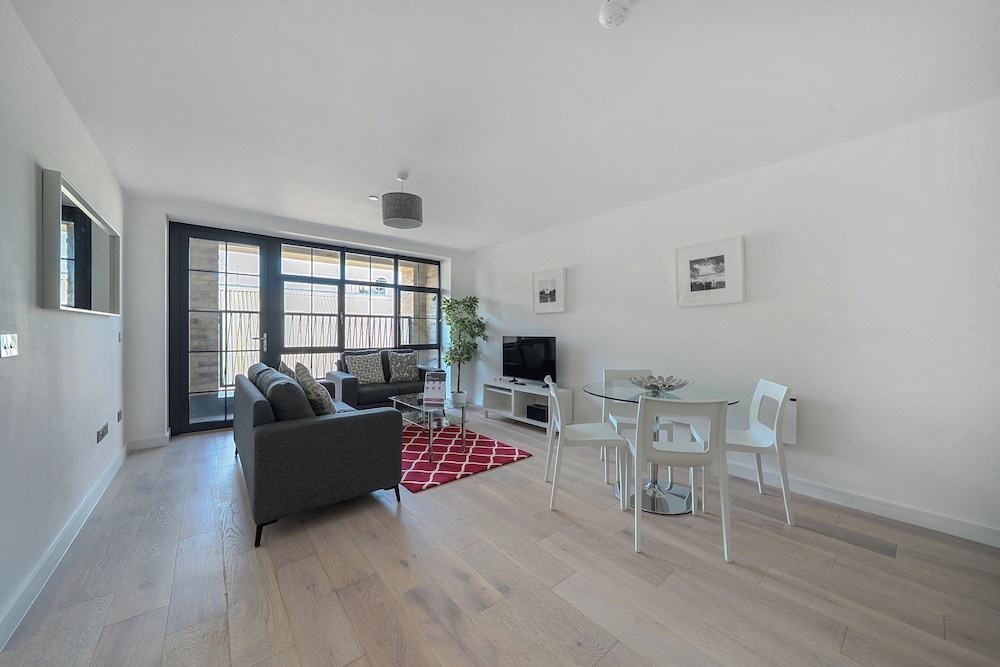 Roomspace Apartments -Caroline Street