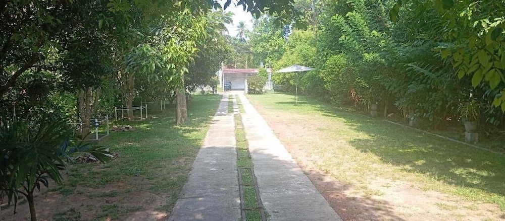 The Garden Resort Airport Katunayaka