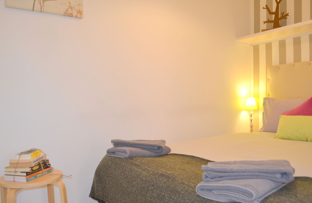 RH FARINHAS 5, Lisbon Center Apartment view 3