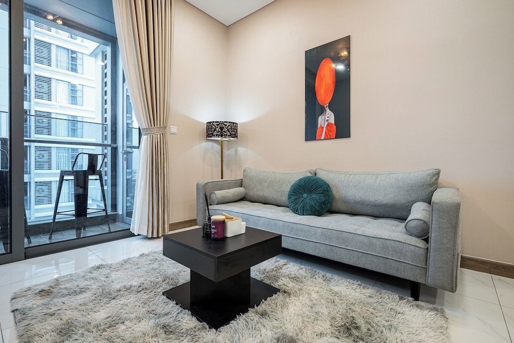 SUNWAH PEARL Premier Residence