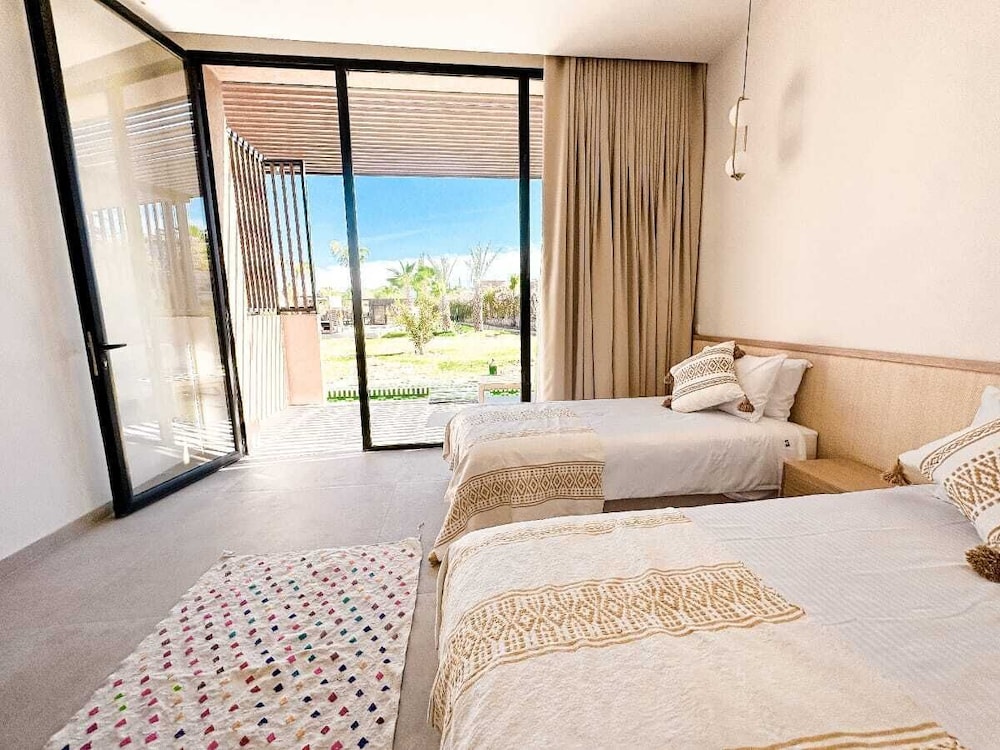 Villa Almaz Marrakech – Palais Exclusif avec Piscine, Spa et Sauna