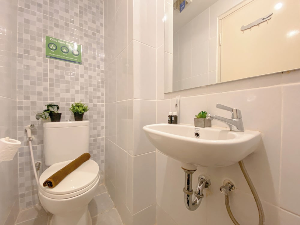 Minimalist And Comfort Studio Apartment Tokyo Riverside Pik 2