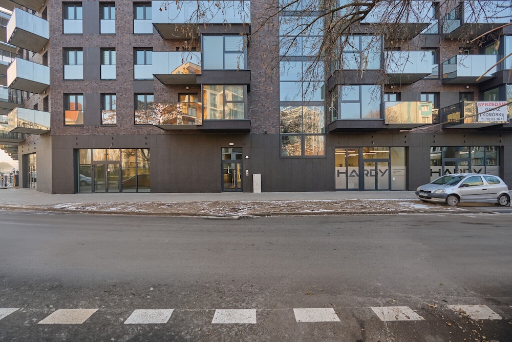 Tasteful Apartment in Wroclaw by Renters view 3